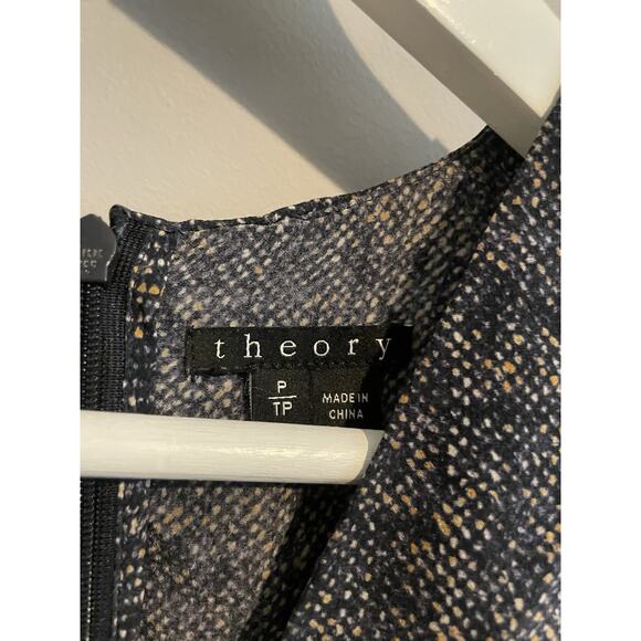 THEORY Blue White Beige Print‎ CAMARA 100% Silk Peplum Shirt Top Womens sz P/TP - Picture 2 of 7